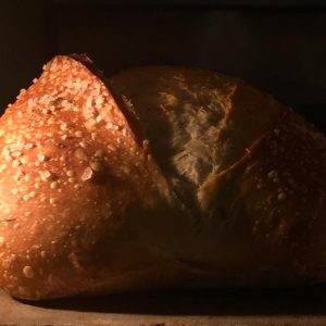 PÃO DE FERMENTAÇÃO NATURAL SOURDOUGH ALECRIM COM SAL GROSSO – O GRÃO